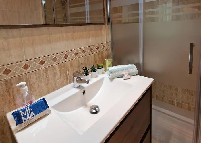 Piso Al Norte Terraza Parking Wi-fi Apartamento